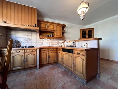 Maison - 177 m² - 6 pièces