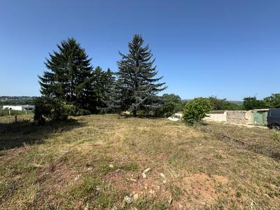 Terrain constructible - 1 666 m²