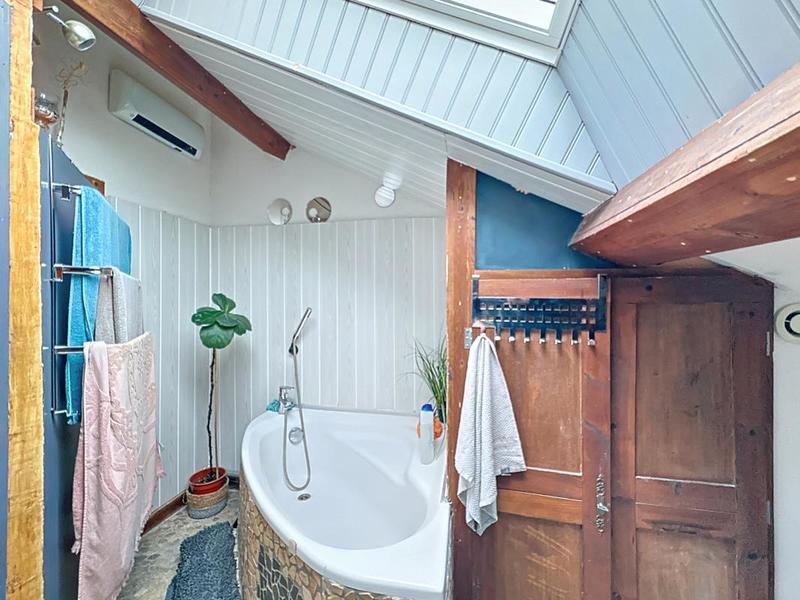 Appartement - 100 m² - 4 pièces