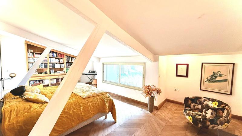 Propriété - 250 m² - 8 pièces