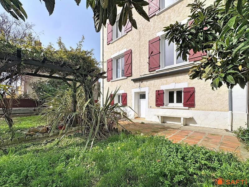 Maison - 200 m² - 6 pièces