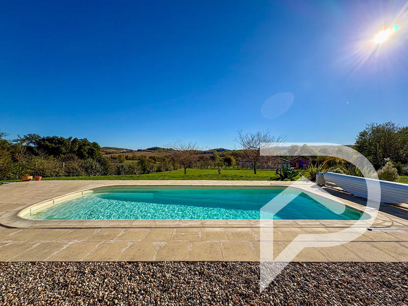 Maison - 110 m² - 6 pièces