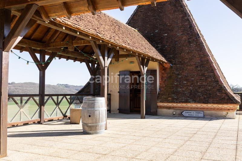 Propriété - 500 m² - 10 pièces