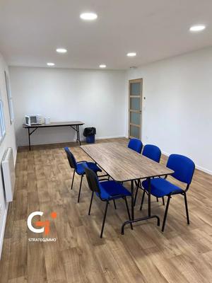 Local commercial - 70 m² - 10 pièces