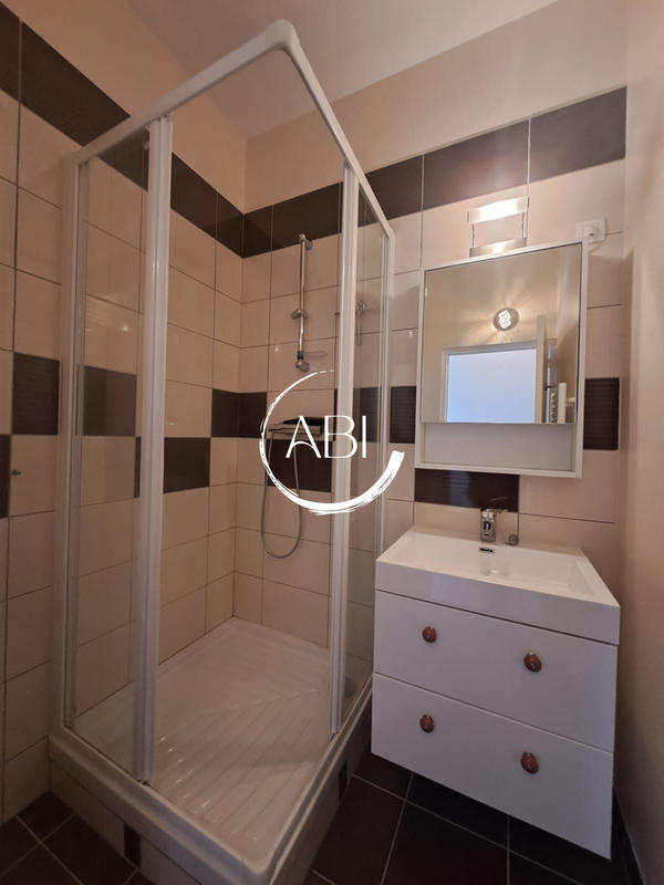 Appartement - 85 m² - 3 pièces