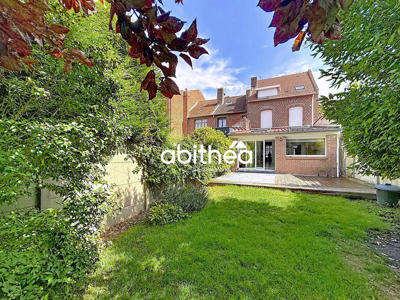 Maison - 182 m² - 6 pièces