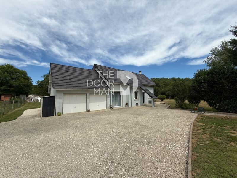 Pavillon - 160 m² - 6 pièces