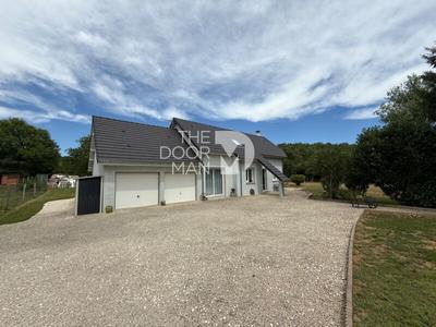 Pavillon - 160 m² - 6 pièces