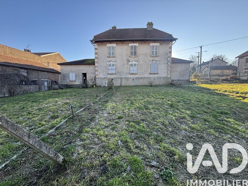 Maison - 200 m² - 6 pièces