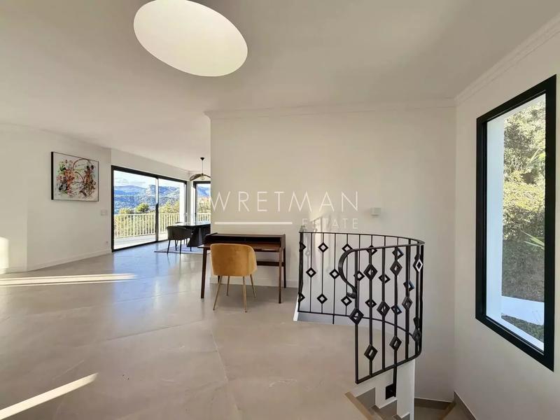 Villa - 212 m² - 7 pièces