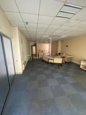 Local commercial - 116 m² - 3 pièces