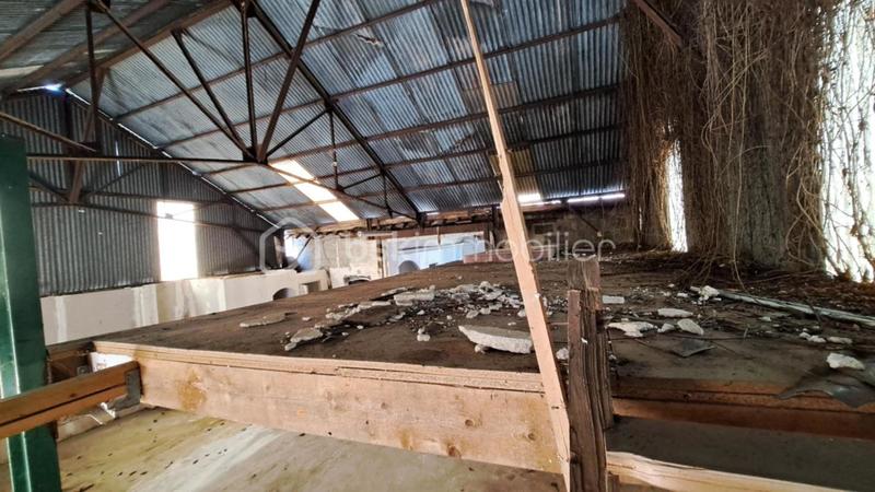 Local commercial - 212 m² - 3 pièces