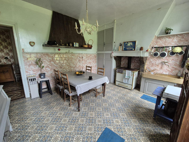 Maison - 430 m² - 12 pièces