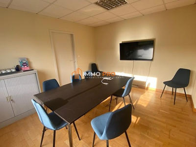 Bureau - 160 m² - 7 pièces