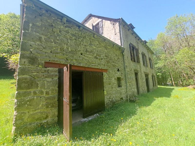 Moulin - 230 m² - 6 pièces