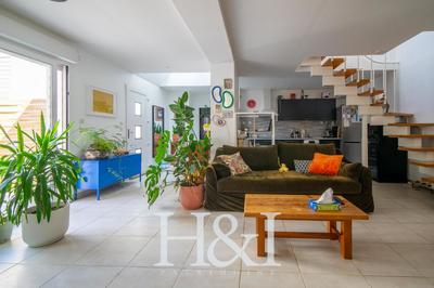 Propriété - 86 m² - 4 pièces