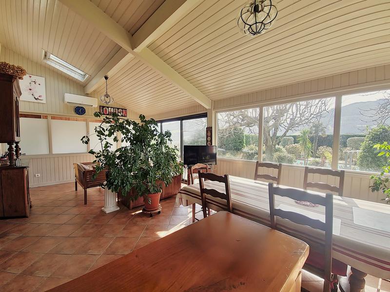 Maison - 311 m² - 14 pièces