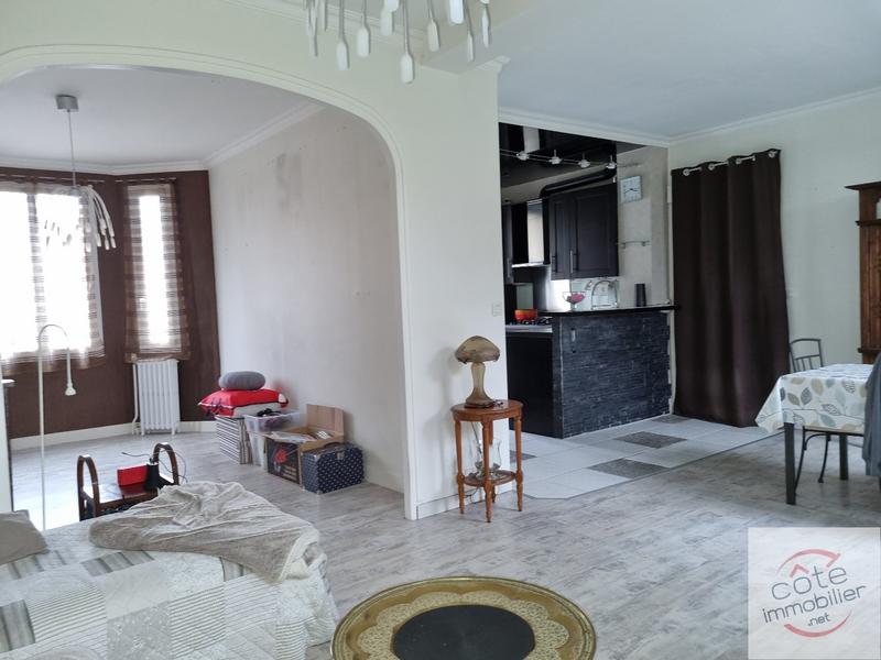 Maison - 205 m² - 10 pièces