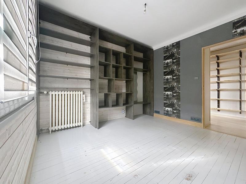 Maison - 177 m² - 9 pièces