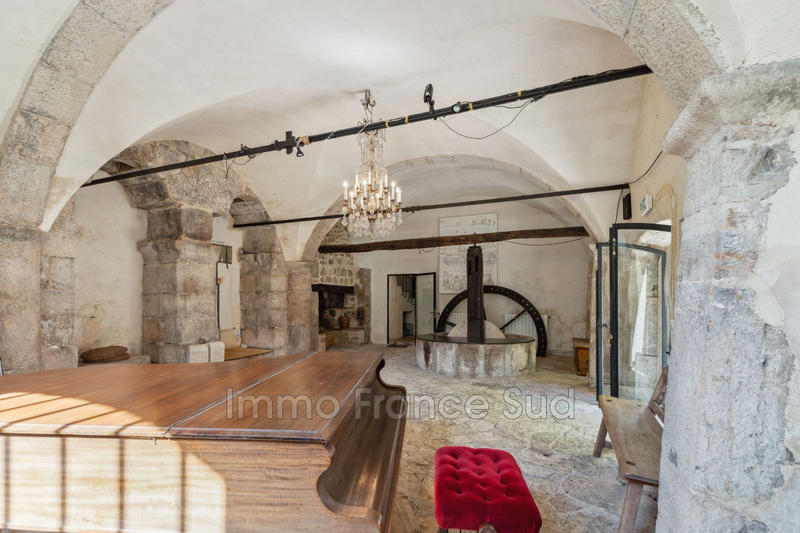 Maison - 245 m² - 5 pièces