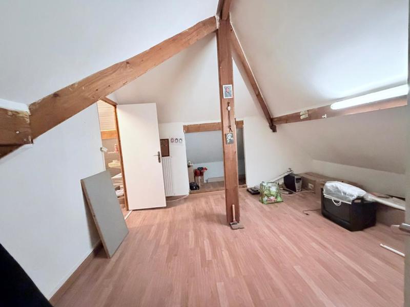 Maison - 216 m² - 4 pièces