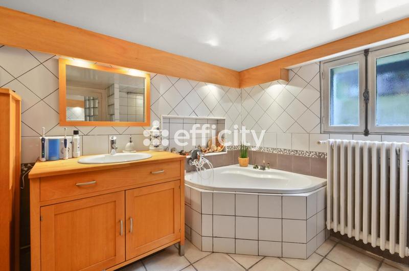 Maison - 105 m² - 4 pièces