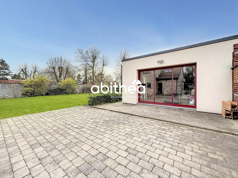 Maison - 200 m² - 9 pièces