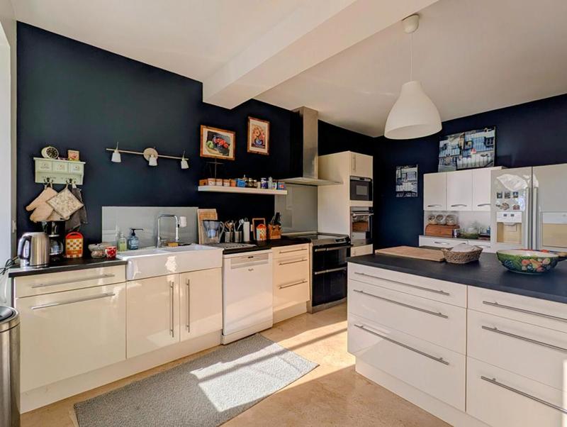 Propriété - 289 m² - 8 pièces