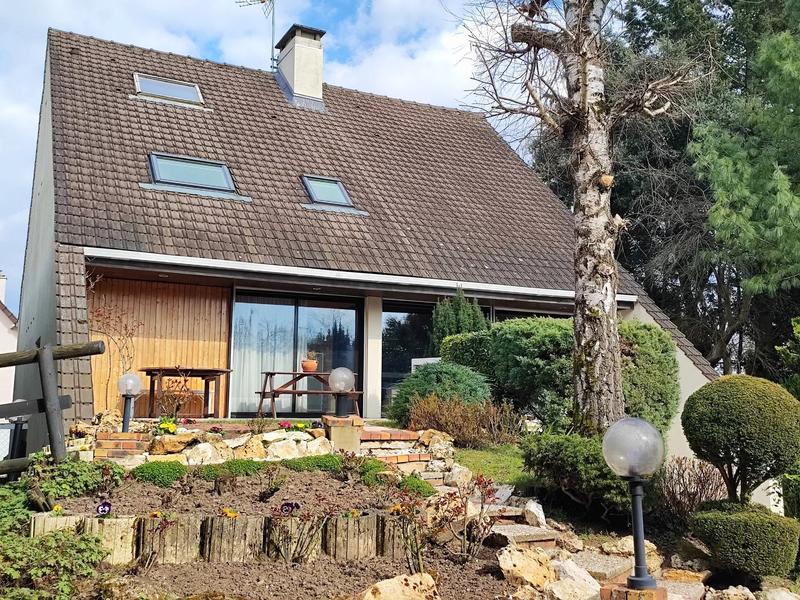 Maison - 200 m² - 10 pièces