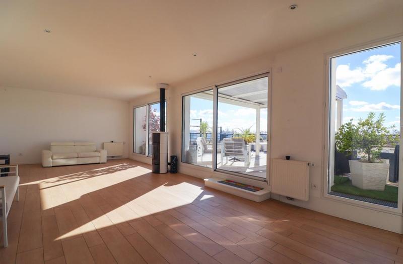 Appartement - 96 m² - 3 pièces