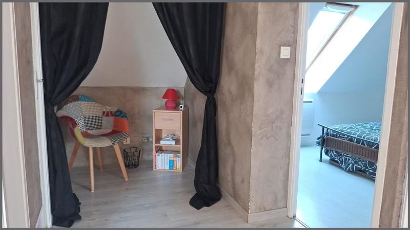 Maison - 210 m² - 11 pièces