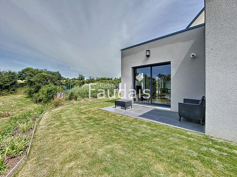 Maison - 121 m² - 6 pièces