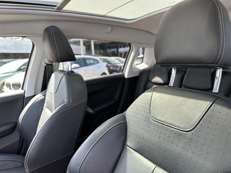 Peugeot 2008 1.2 Puretech 130 s&amp;S Feline Titane