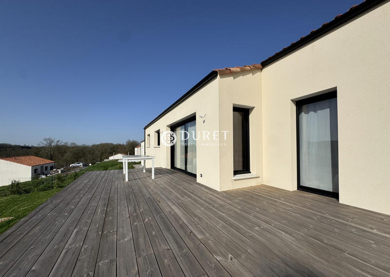 Maison - 106 m² - 5 pièces