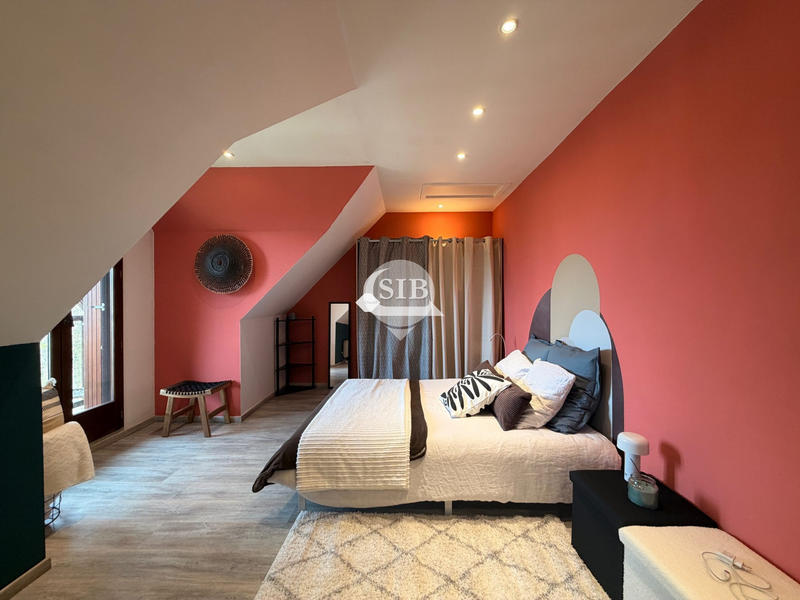 Maison traditionnelle - 163 m² - 6 pièces