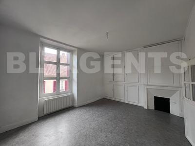 Appartement - 110 m² - 4 pièces