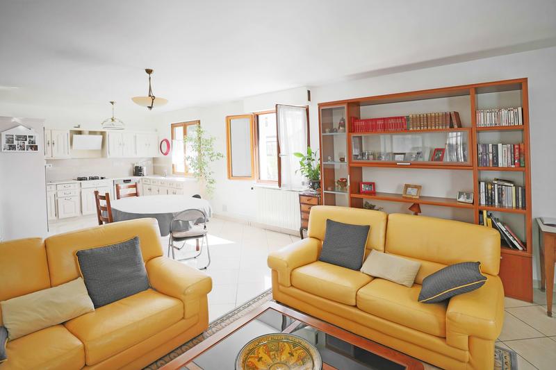 Maison - 143 m² - 6 pièces