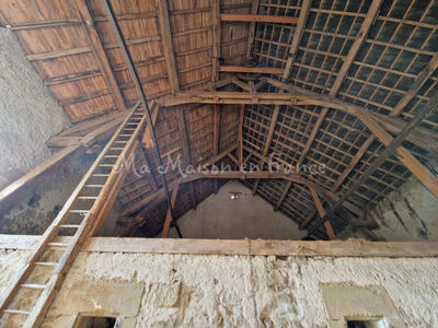 Maison - 215 m² - 1 pièce