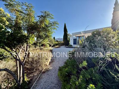 Villa - 135 m² - 6 pièces