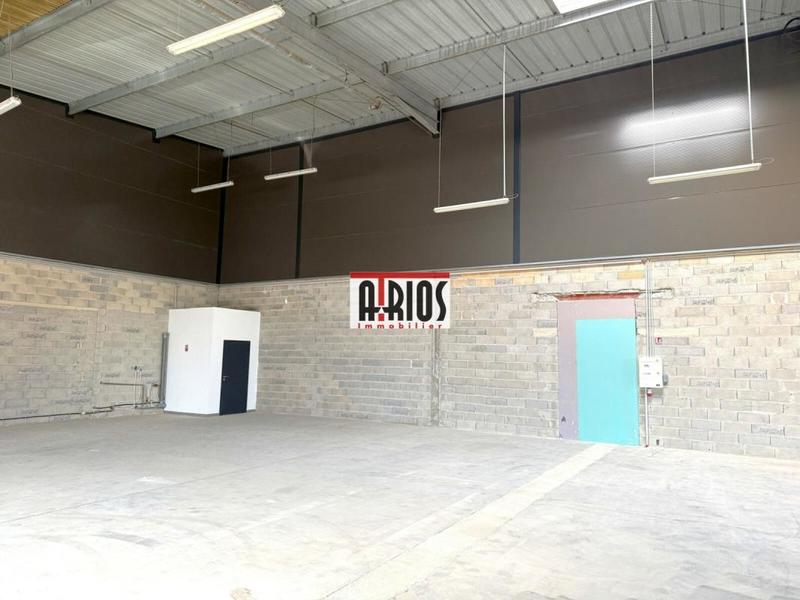 Entrepôt - 420 m²