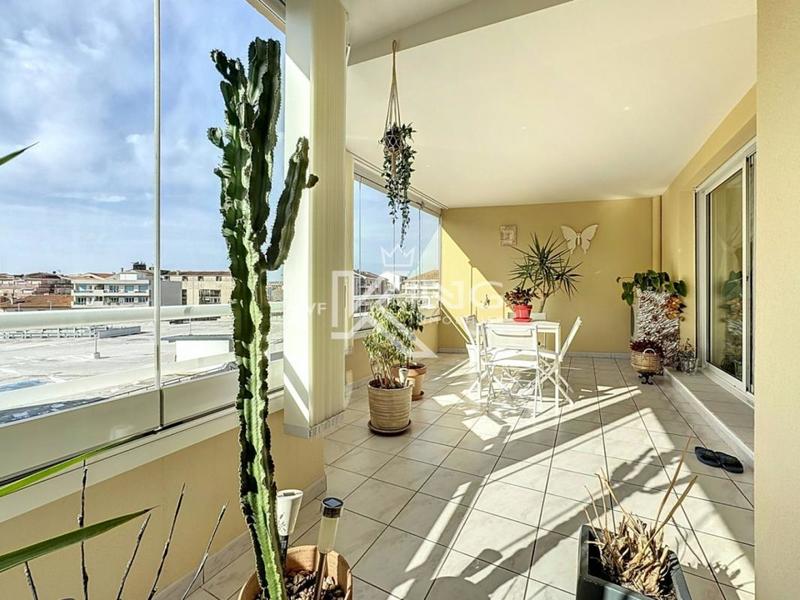 Appartement - 97 m² - 4 pièces