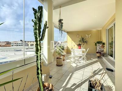 Appartement - 97 m² - 4 pièces