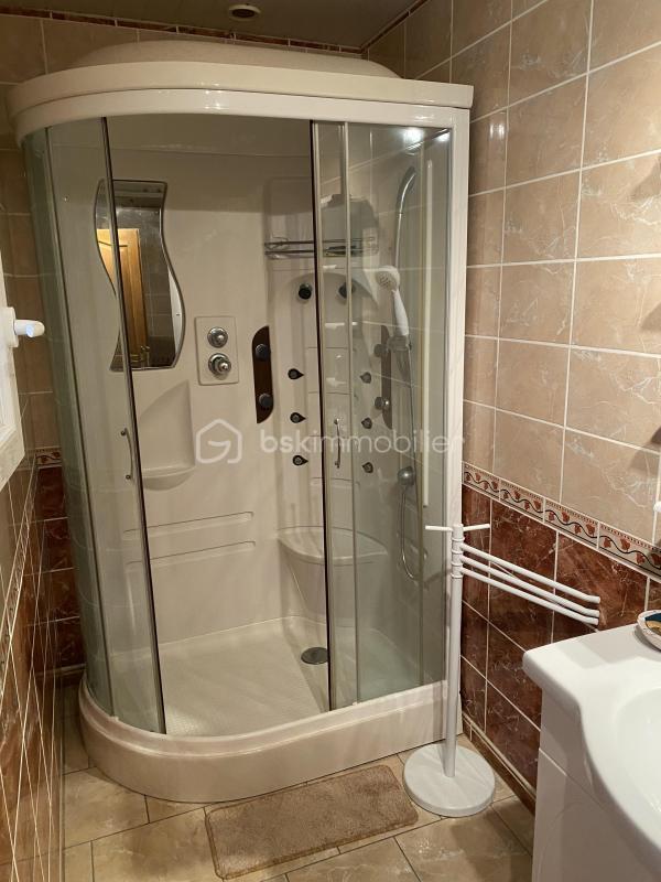 Maison - 180 m² - 6 pièces