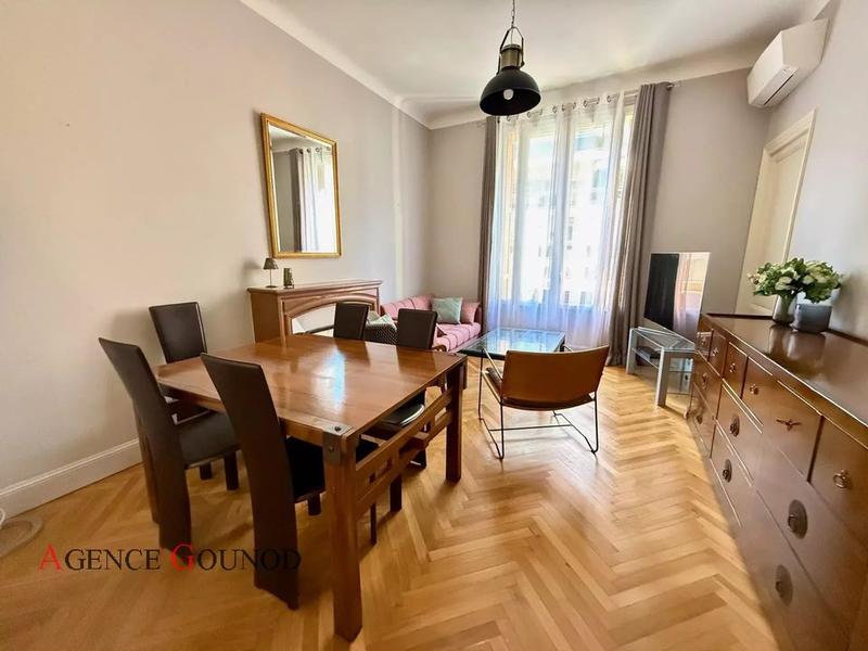 Appartement - 73 m² - 3 pièces