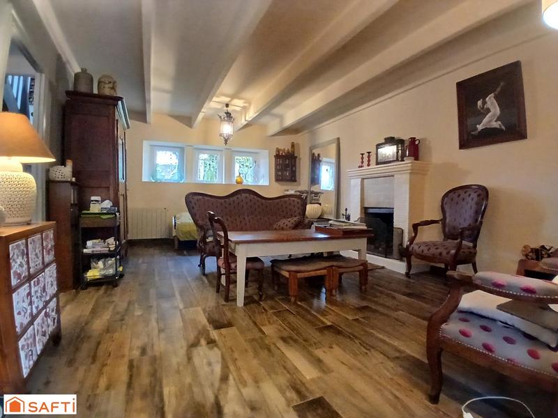 Maison - 149 m² - 8 pièces