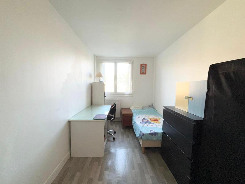 Appartement - 90 m² - 5 pièces