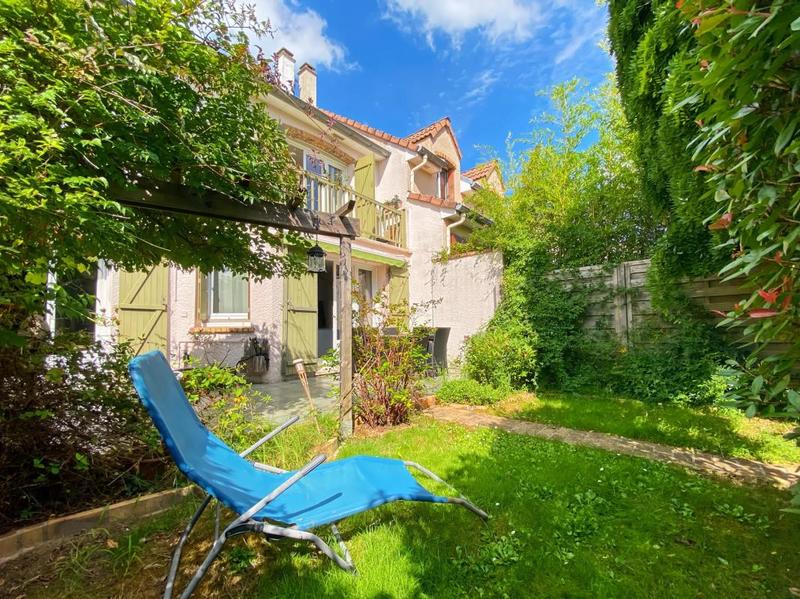 Maison - 141 m² - 7 pièces