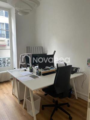 Bureau - 200 m² - 6 pièces