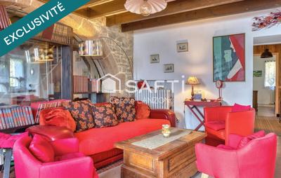 Maison - 140 m² - 8 pièces