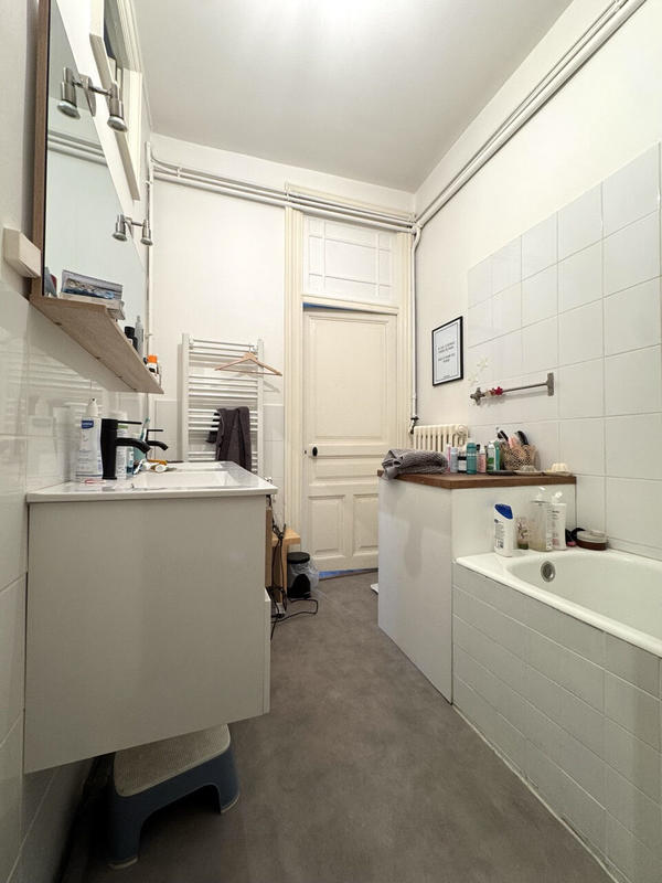 Appartement - 221 m² - 8 pièces